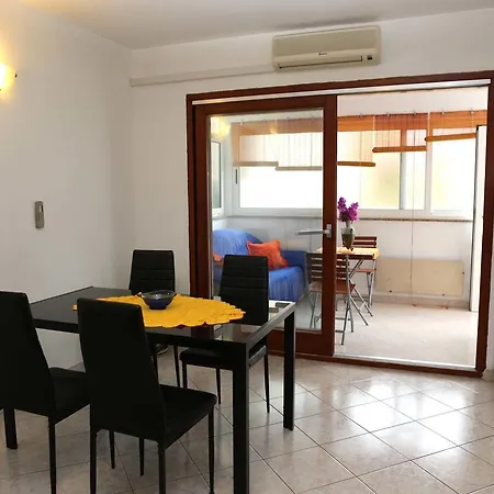 Zeljko 63 Apartmán Pula